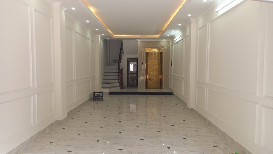 Bán nhà La Khê ô tô trong nhà 7 tầng thang máy, kinh doanh sầm uất, giá bán 7,3 tỷ