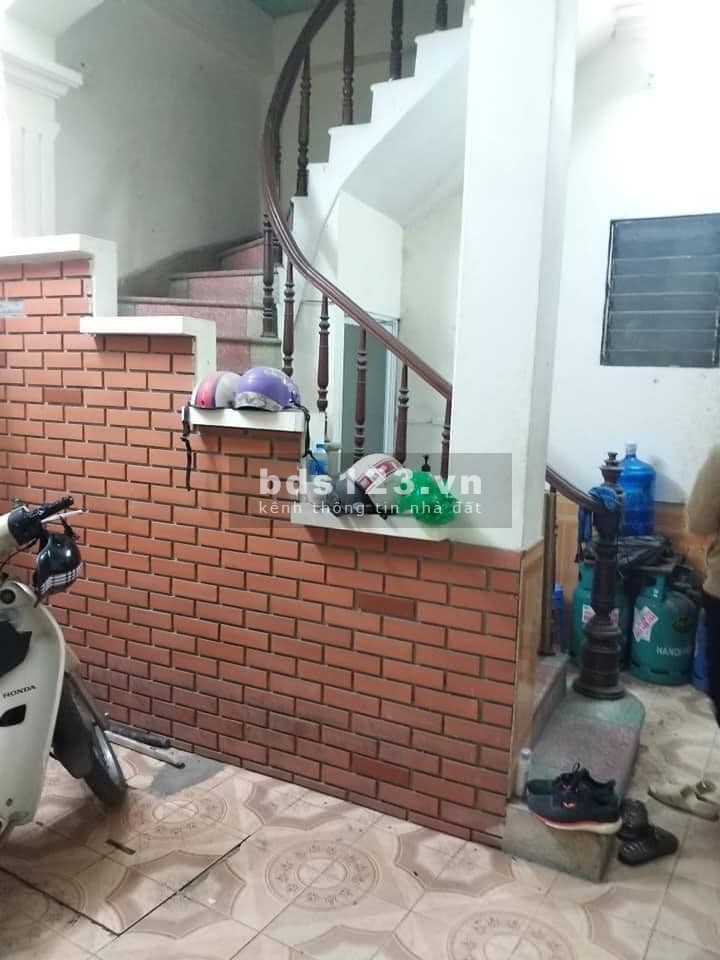 Bán nhà Tây Sơn 5 tầng, nở hậu, dân trí cao, 3 bước ra hồ, chỉ 3,8 tỉ. 0977236326