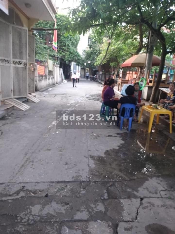 Bán nhà Tây Sơn 5 tầng, nở hậu, dân trí cao, 3 bước ra hồ, chỉ 3,8 tỉ. 0977236326