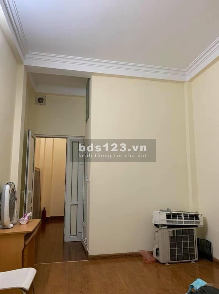 Nhà đẹp gần phố, 50m ô tô, Ba gác đỗ cửa, 4 tầng 3 ngủ phố Đội Cấn, giá bán chỉ 3 tỷ