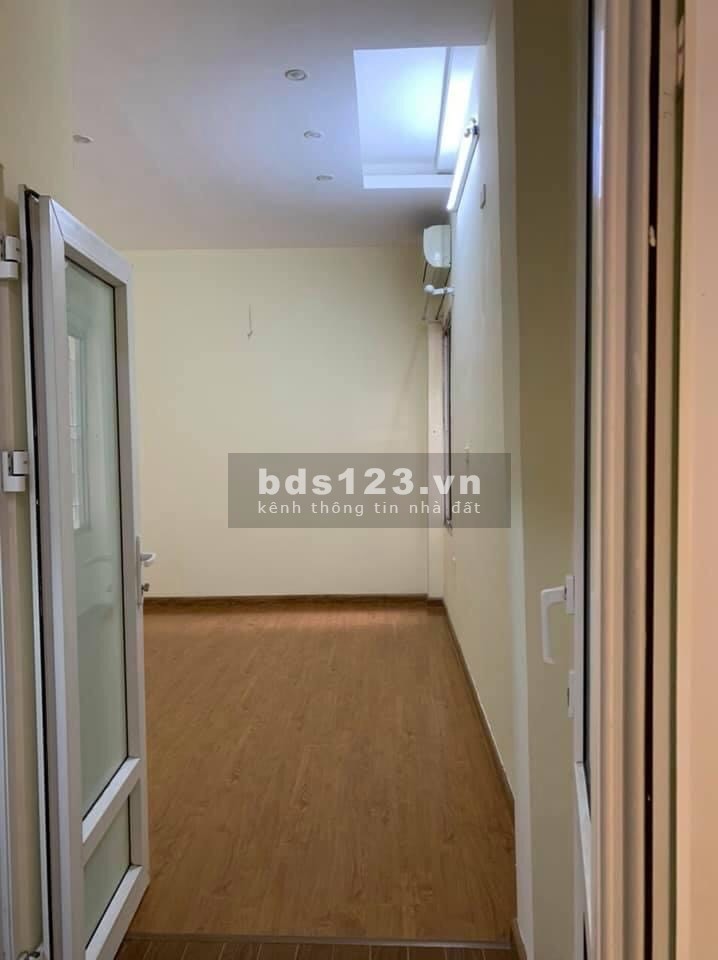 Nhà đẹp gần phố, 50m ô tô, Ba gác đỗ cửa, 4 tầng 3 ngủ phố Đội Cấn, giá bán chỉ 3 tỷ
