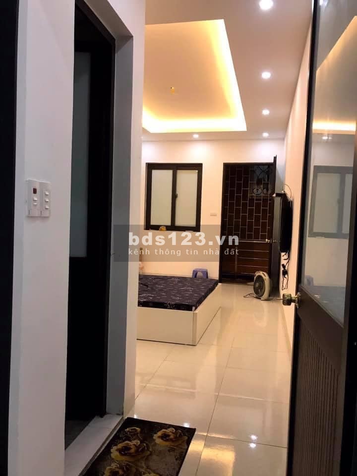 Bán gấp nhà Đại La, mới đẹp vào ở luôn, công năng chuẩn dt 32m2, giá bán 2 tỷ hơn
