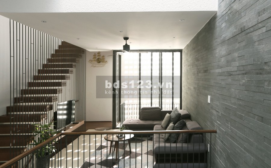 Bán nhà diện tích 105m2 chính chủ ở 50 năm ngay ngã tư CMT8 và Võ Văn Tần