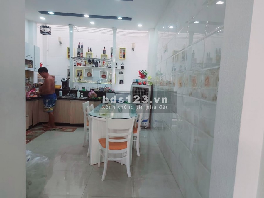 Nhà kiên cố, hiện đại 4 tầng. Ngay ngã tư Tân Sơn Nhì + Gò Dầu giá bán 9,7 tỷ
