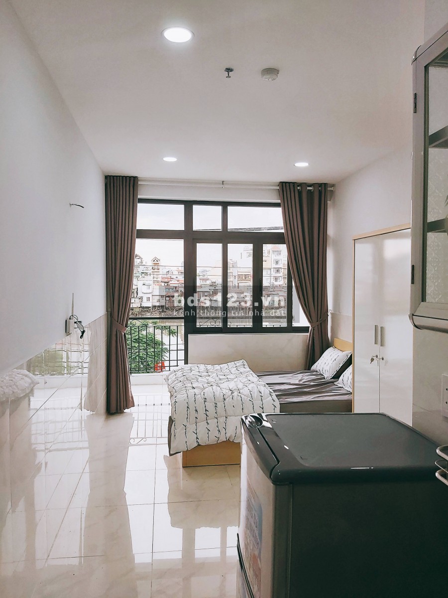 Mới tinh- căn hộ đầy đủ nội thất ngay cầu Nguyễn Văn Cừ, giá cho thuê 4 triệu/tháng