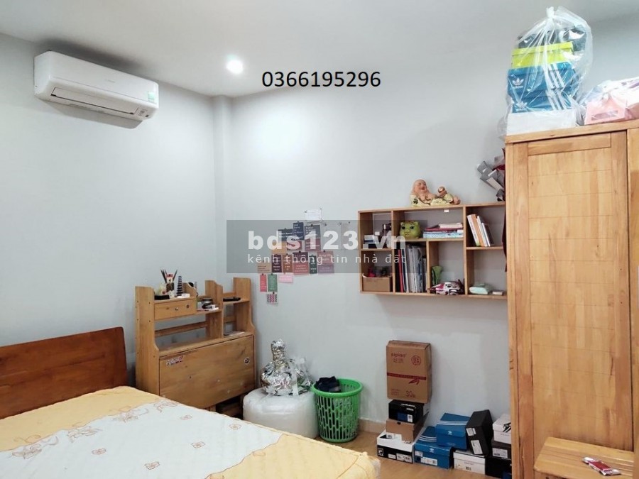 Bán nhà nguyên căn đẹp nội thất xin gần phố ngõ thoáng nông, đúc kiên cố 5 tầng, giá tốt