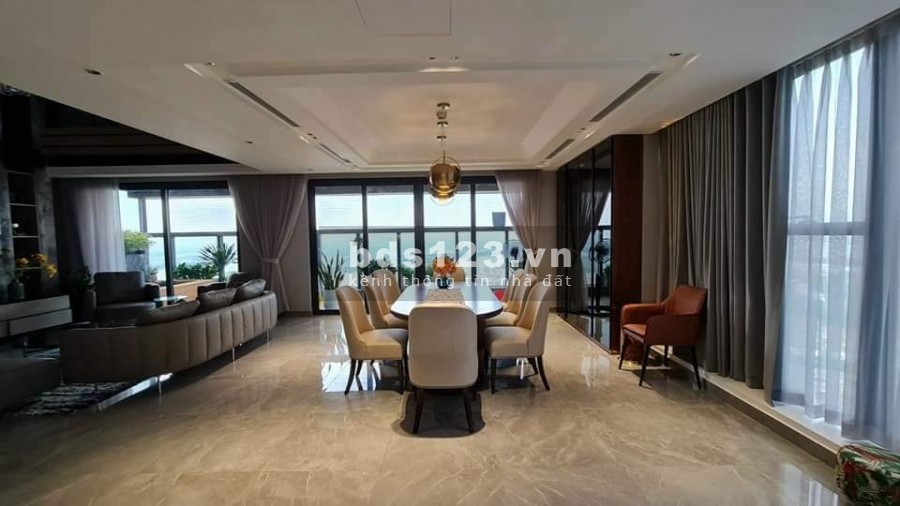 Chuyển nhượng căn Penhouse 02 tầng Sunshine City Ciputra. DT 354m. MT 10m. Giá 26.5 Tỷ.
