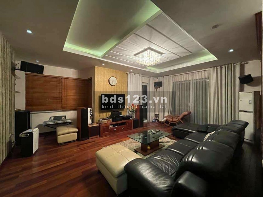 Bán nhà nguyên căn đẹp giá siêu tốt, có 102 khu dân cư đông đúc, liên hệ 0985158486
