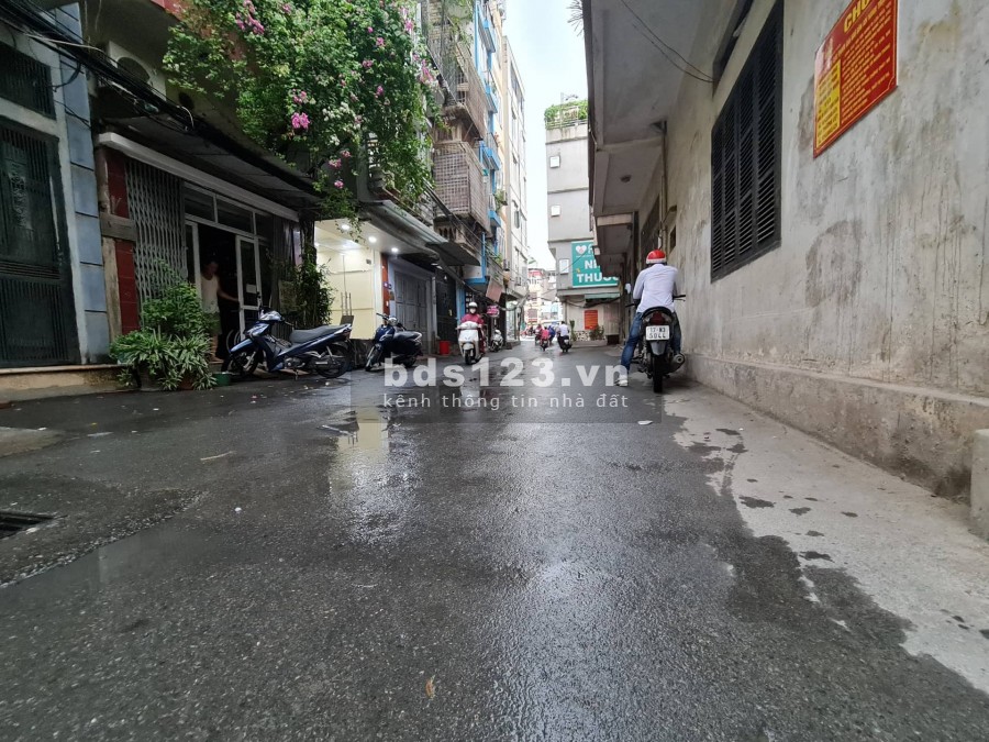 Giá chỉ 5 tỷ có nhà ô tô đánh 1 lái vào nhà ở Trung tâm…