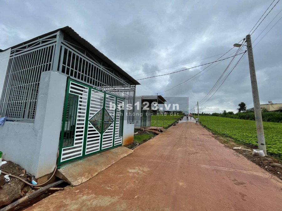 Bán lô đất chính chủ dtsd 420m2, view cao đường ô tô Nam Ban gí bán chỉ 590 triệu