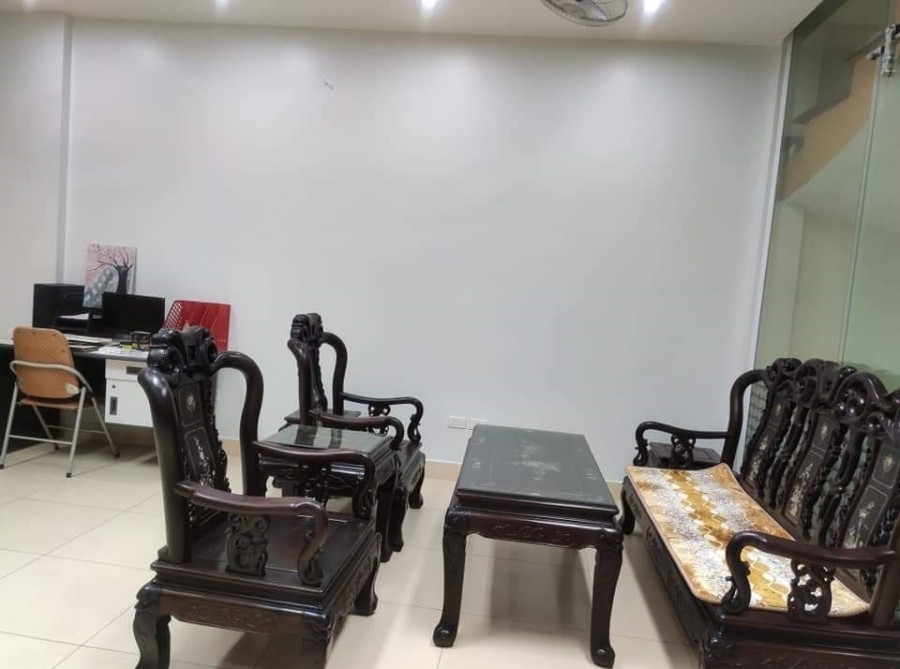 Mặt Hồ, Trúc Bạch, diện tích sử dụng 80m2 đúc kiên cố 4 tầng, mặt tiền 6.5m, giá 24 tỷ