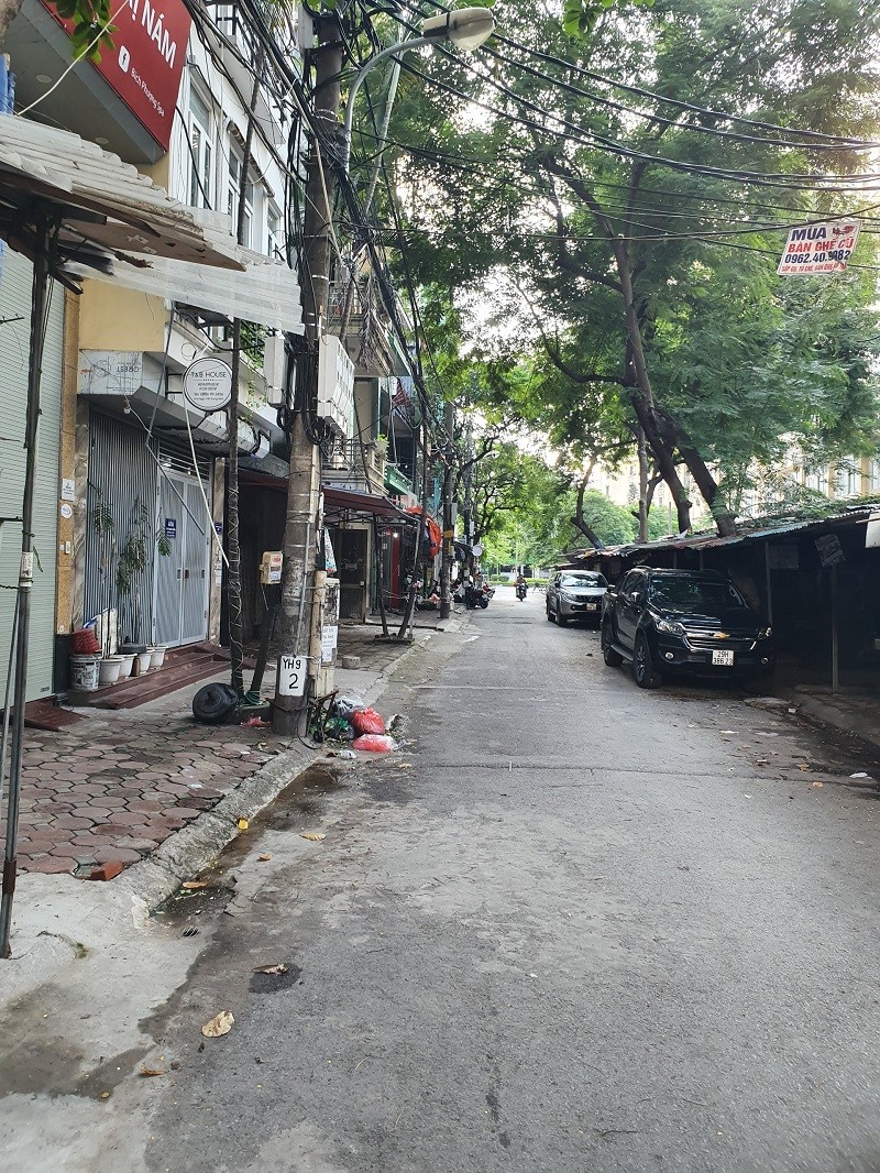 cho thuê Nhà B1 ngõ 100 Trung Kính, P.Yên Hòa, Q. Cầu Giấy DT 80m2x2.5 tầng Lh 0989088289
