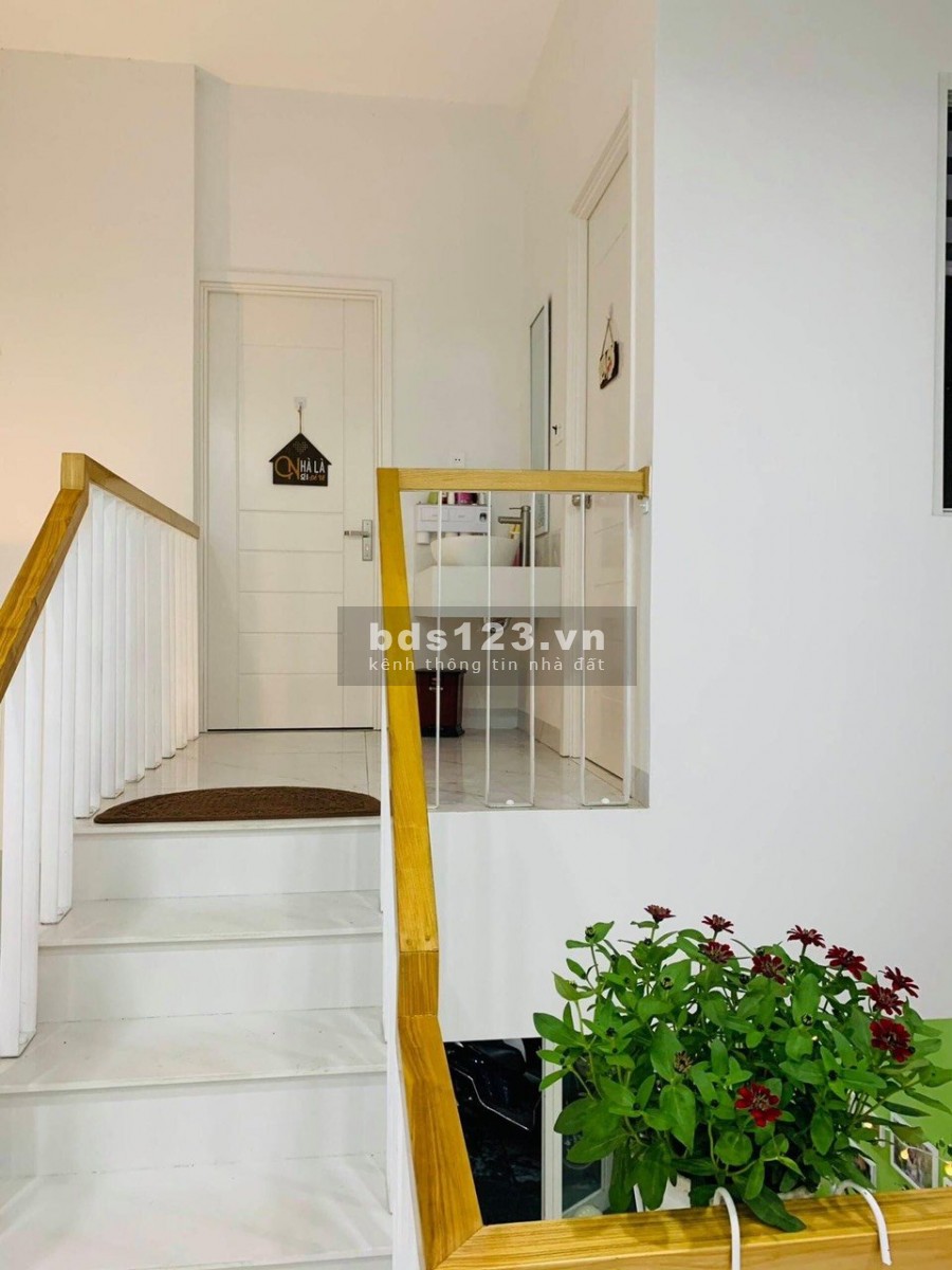 Bán nhà nghĩ dưỡng view đà lạt trần tế xương giá bán 108 triệu, liên hệ xem đất 0326502787