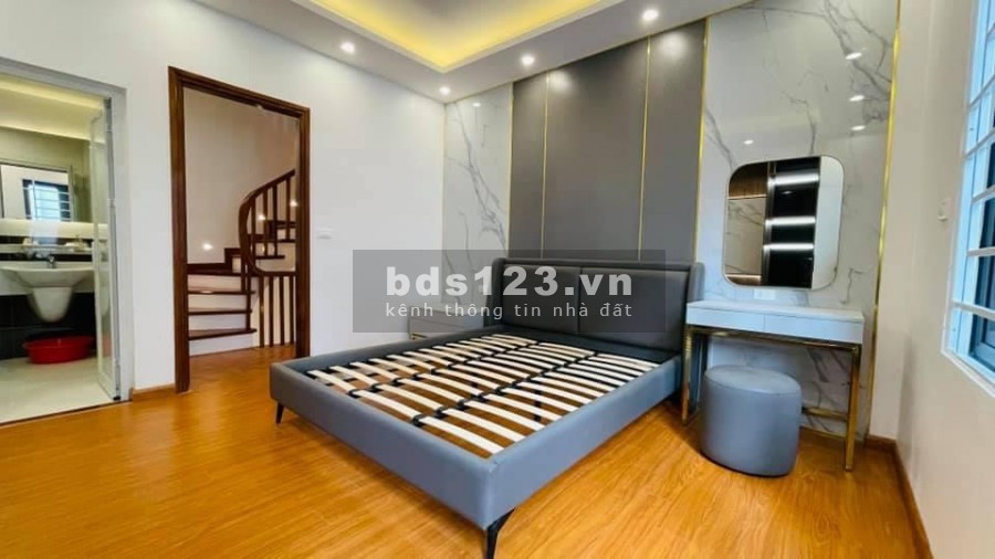 Bán nhà nhỏ xinh phân lô Lê Quang Đạo, dtsd 30m2 đúc 4,5 tầng phù hợp cho gia đình