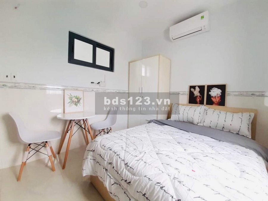 Mới tinh- căn hộ đầy đủ nội thất ngay cầu Nguyễn Văn Cừ, giá cho thuê 4 triệu/tháng