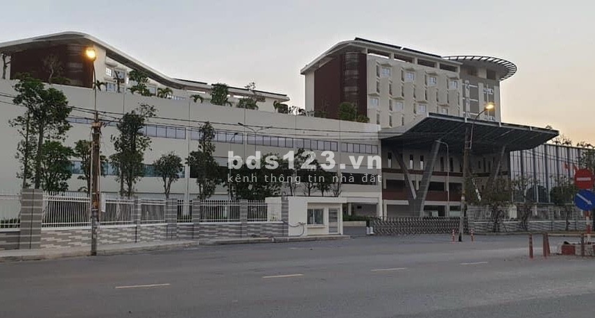 Bán lô đất 239m2 MT đường D400, sát bên bệnh Viện Ung Bướu Cơ Sở 2