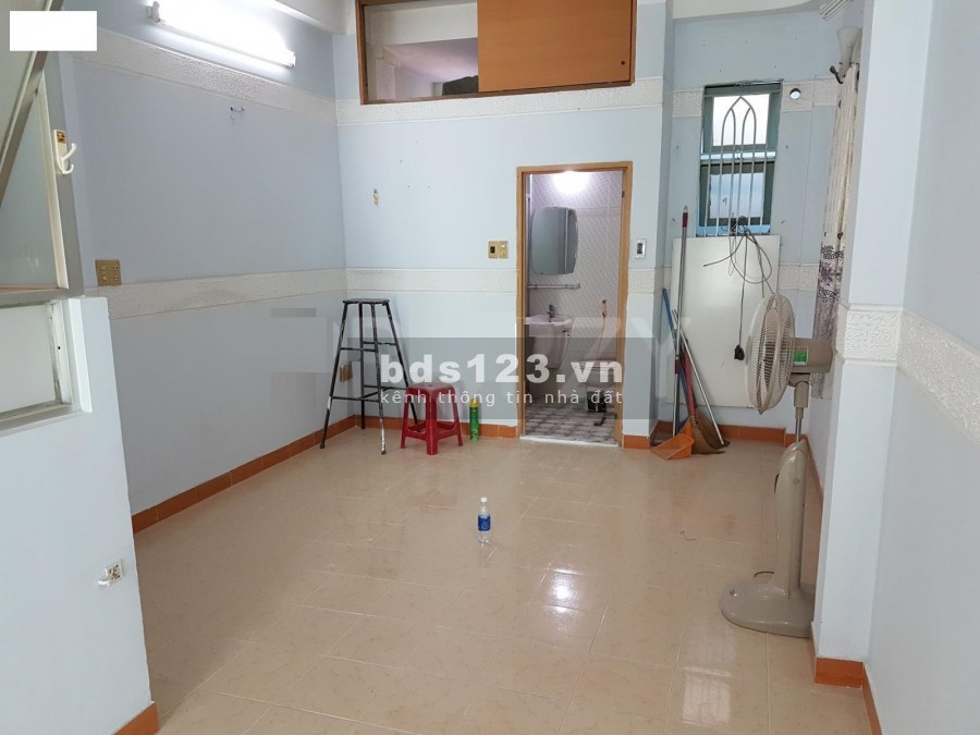 Chính chủ cần cho thuê nhà nguyên căn Quận 5, đúc 4 tầng giá 14 triệu/tháng