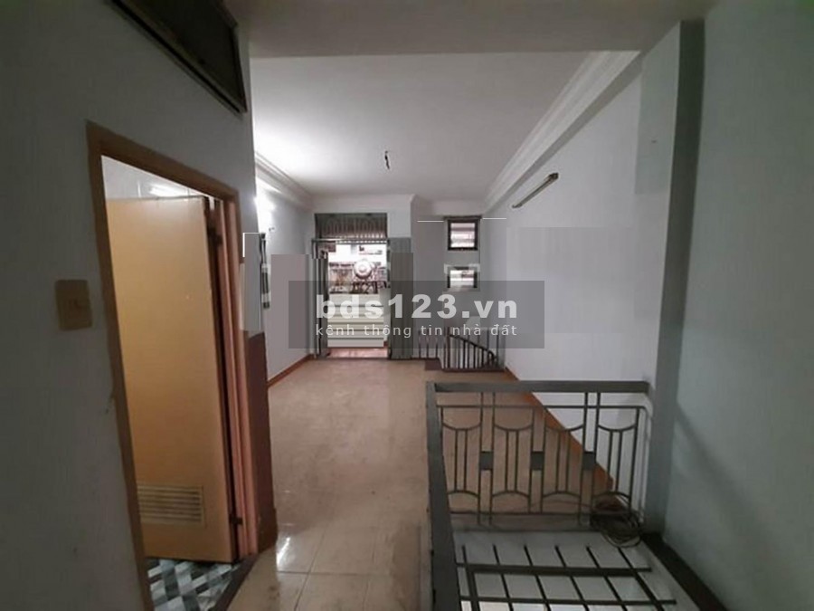 Chính chủ cần cho thuê nhà nguyên căn Quận 5, đúc 4 tầng giá 14 triệu/tháng