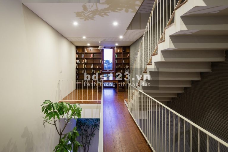 Bán nhà nguyên căn 3 tầng đúc kiên cố dt 35m2, giá chỉ từ 2 tỷ, cực tốt, lh 0988176798