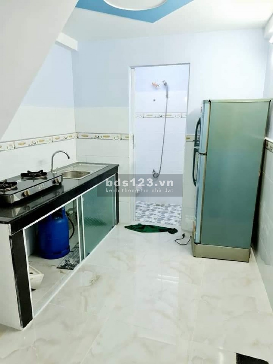 Bán nhà Phạm Thế Hiển, Quận 8, diện tích sử dụng 18m2, giá bán 1.85 tỷ, lh 0328977044