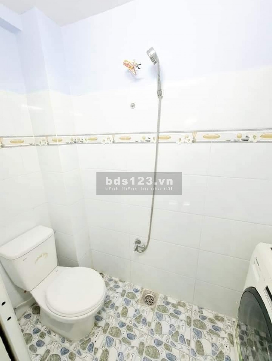 Bán nhà Phạm Thế Hiển, Quận 8, diện tích sử dụng 18m2, giá bán 1.85 tỷ, lh 0328977044
