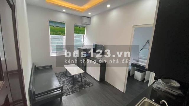 Bán nhà ngõ 136 Chùa Láng, nhà đẹp, ở ngay, diện tích sử dụng 32m2, giá bán chỉ 2,9 tỷ
