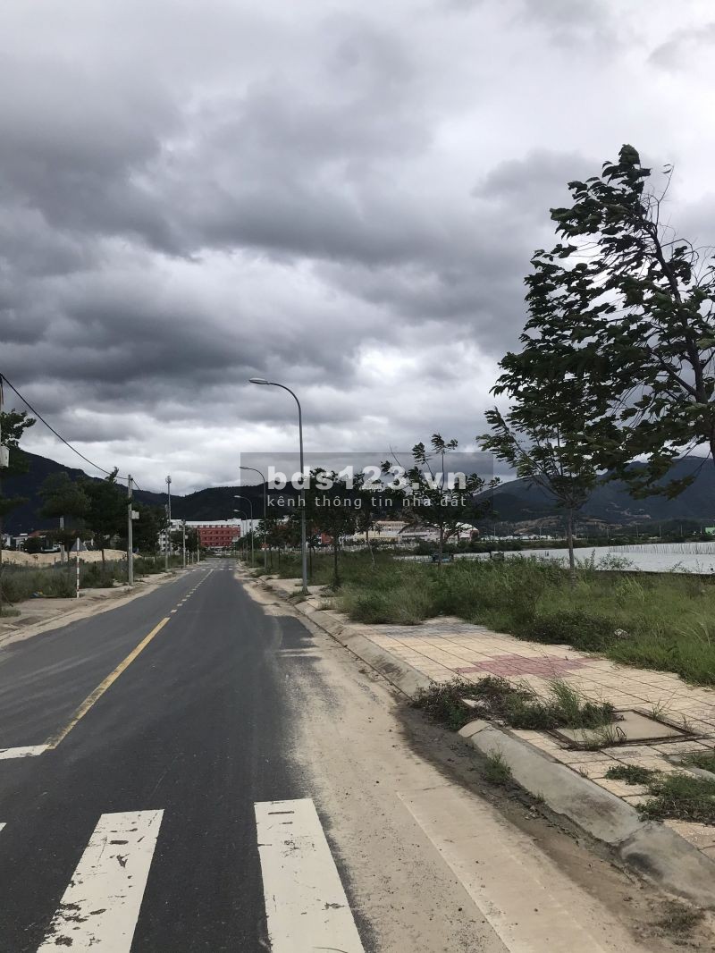 Chính chủ cần bán lô đất khu TĐC Hòn Rớ 2, Phước Đồng Nha Trang. Giá 16,5tr