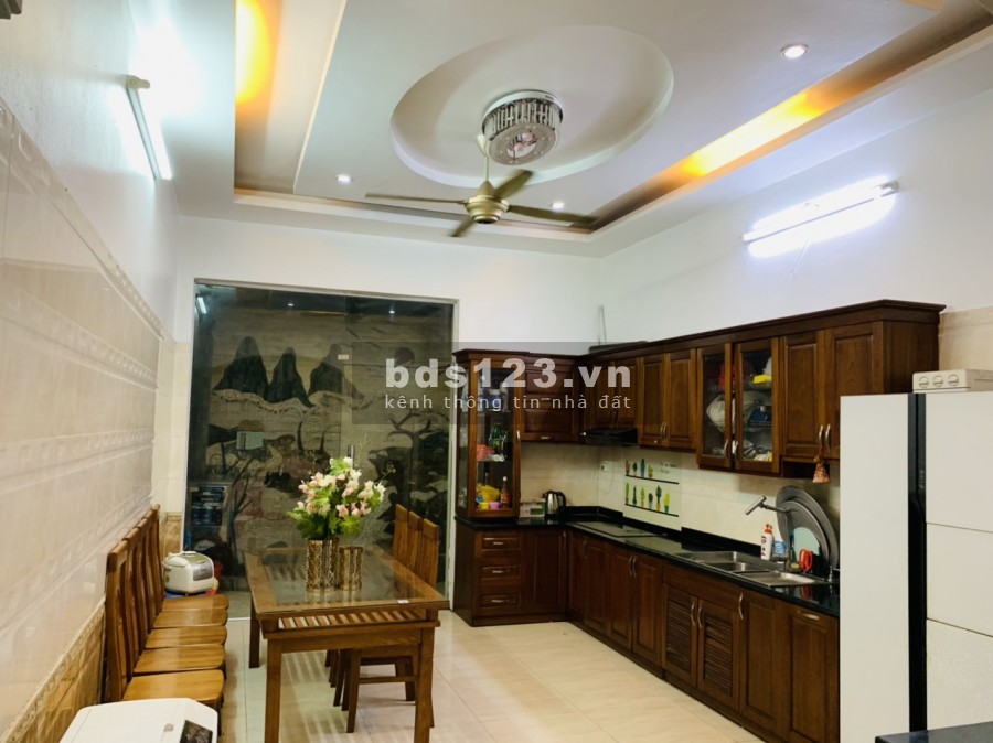 Bán nhà phân lô Trần Kim Xuyến, 60m2x 5T, phù hợp làm văn phòng, hộ gia đình ở