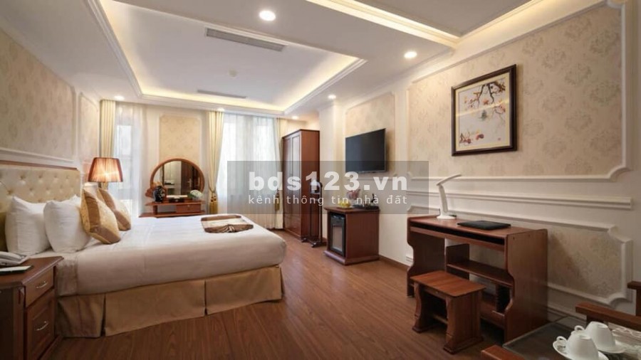 Khách sạn 4 sao bậc nhất phố cổ Hàng Bông. 323m. 13 Tầng. Mặt tiền 8m. Giá 619.5 Tỷ.