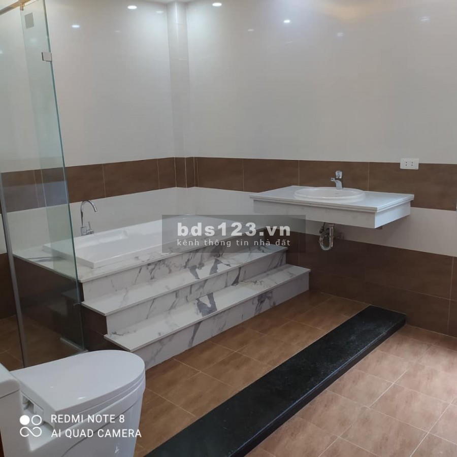 Bán nhà nguyên căn phố lô góc ô tô đỗ cửa gần Vinhomes Gadennia Hàm Nghi, giá tốt