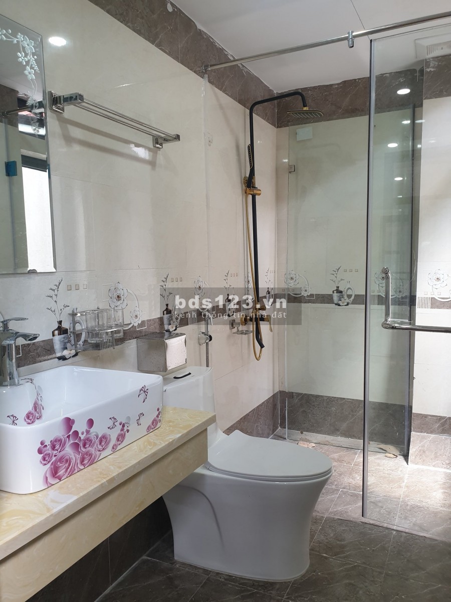 Bán nhà ngõ Kim Hoa mặt tiền 4m, dt 40m2, giá chỉ nhỉnh 4 tỷ, 20M ô tô tránh