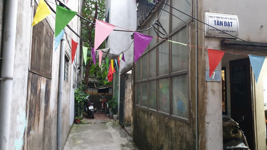 Bán gấp mảnh đất phố Đức Giang - Long Biên, Giá rẻ 1.9 tỷ, có thương lượng, lh 0975298892
