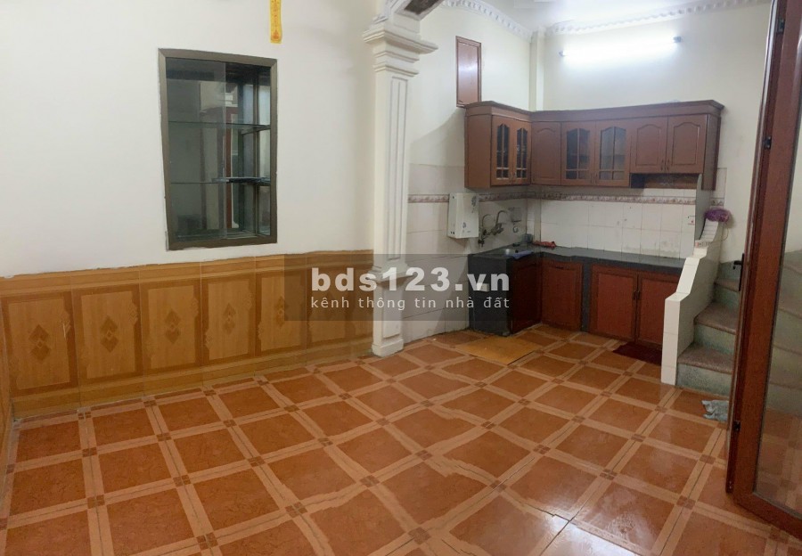 Nhà đẹp Kim Giang, diện tích sử dụng 30m 5 tầng 3 PN giá chỉ 2,65 tỷ - 30m ra đường phố.
