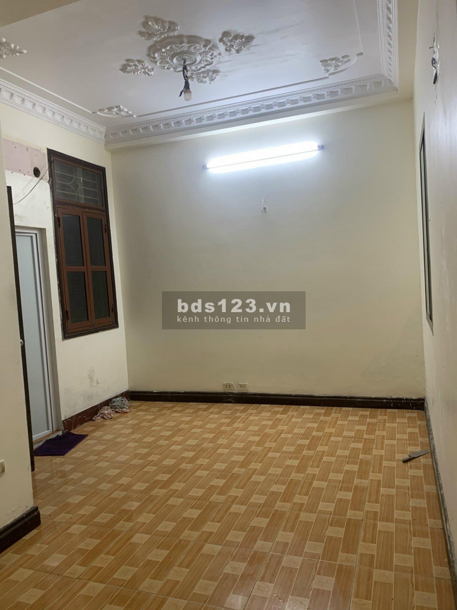 Nhà đẹp Kim Giang, diện tích sử dụng 30m 5 tầng 3 PN giá chỉ 2,65 tỷ - 30m ra đường phố.