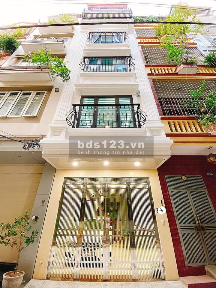 Bán nhà Đẹp Bồ Đề, gần HỒ, dt 54m2, ở luôn, tặng nội thất lung linh, giá bán nhanh 6 tỷ