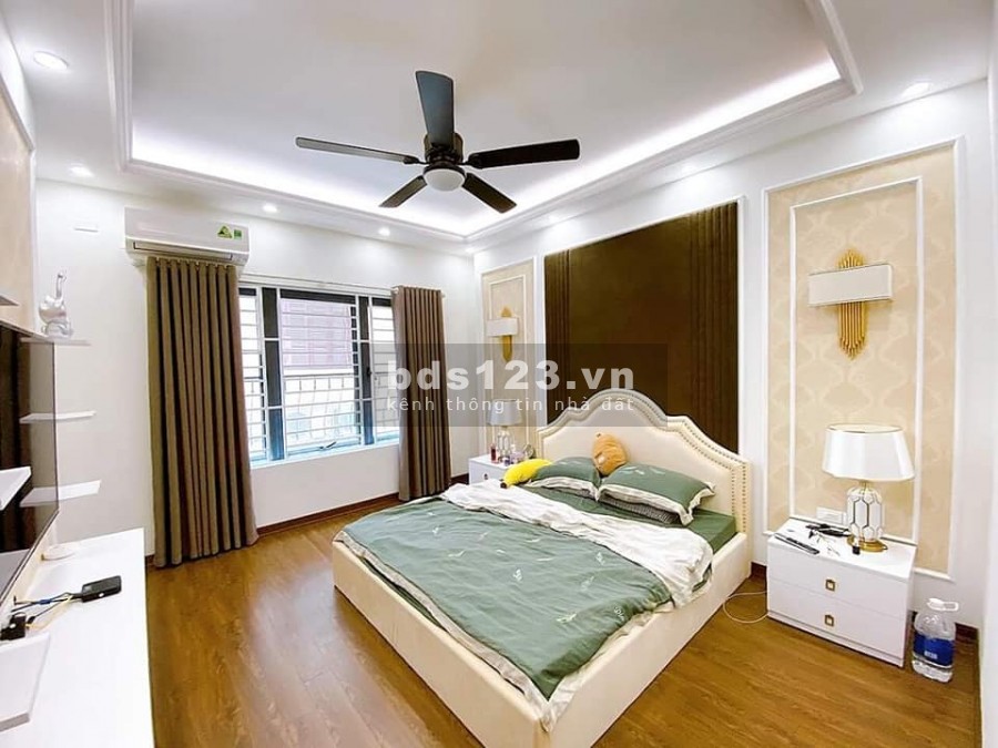 Bán nhà Đẹp Bồ Đề, gần HỒ, dt 54m2, ở luôn, tặng nội thất lung linh, giá bán nhanh 6 tỷ