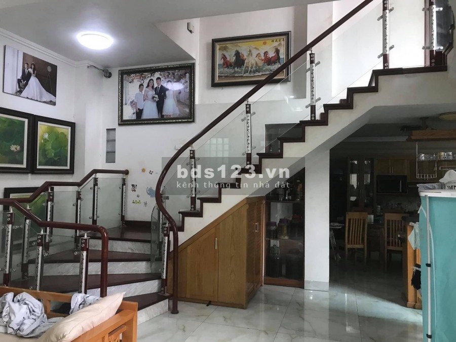 Chính chủ bán biệt thự Cổ Linh, diện tích sử dụng 97m2, oto, SĐCC, giá bán 6.2 tỷ