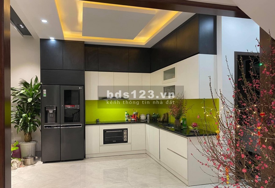 Bán nhà Ái Mộ diện tích sử dụng 45m2 ô tô đỗ cửa 30m ô tô tránh giá bán 3.8 tỷ