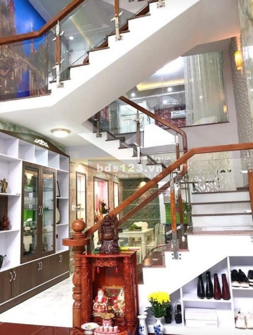 Bán nhà nguyên căn đúc 5 tầng, Nguyễn Văn Lượng diện tích…