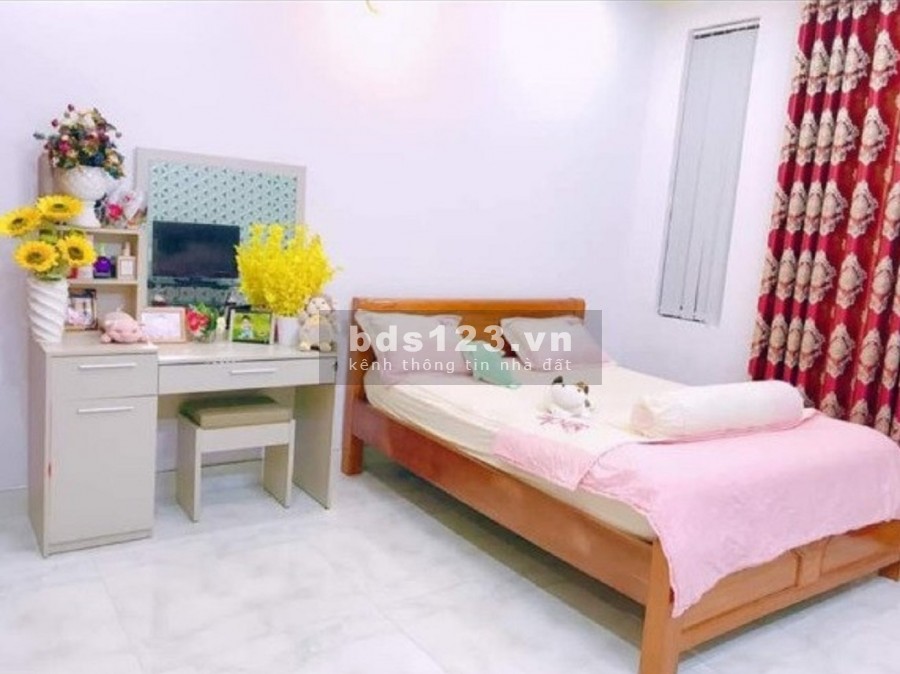 Bán nhà nguyên căn đúc 5 tầng, Nguyễn Văn Lượng diện tích…