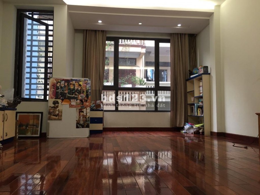 Bán nhà phố Hoàng Hoa Thám, Ba Đình, gần Sun Gran City thang máy giá 6.9 tỷ