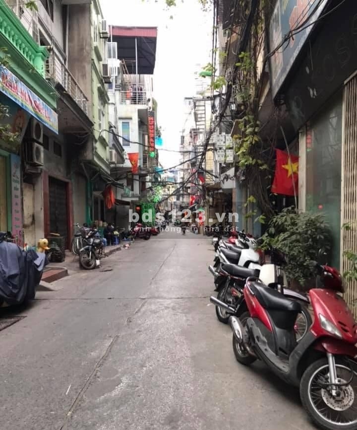 Nhà hiếm, 2 tỷ có HK Hoàn Kiếm ba bước sang chợ Đồng Xuân. Nguyễn Khiết 36m2x4T, MT3m.