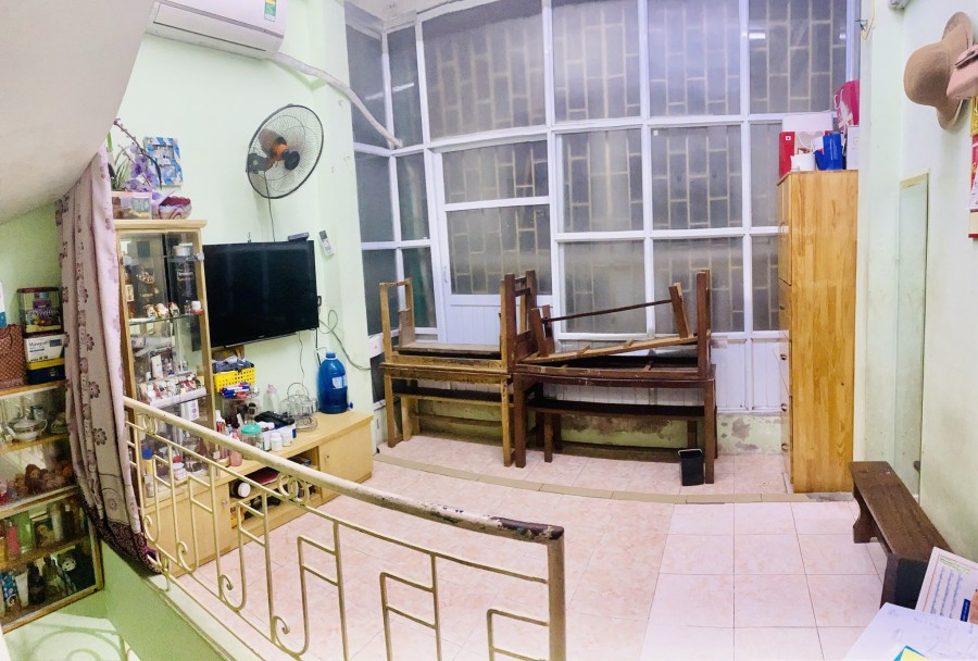 Chính chủ bán nhà ngõ 409 Kim Mã - ô tô đỗ cách nhà 3m. DT 15m2. Giá 1,45 Tỷ