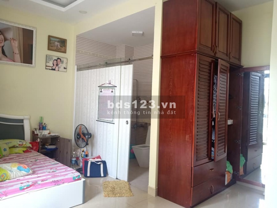 Bề ngang 6m, kết cấu 4 tầng, Bề thế, đường Cách Mạng…