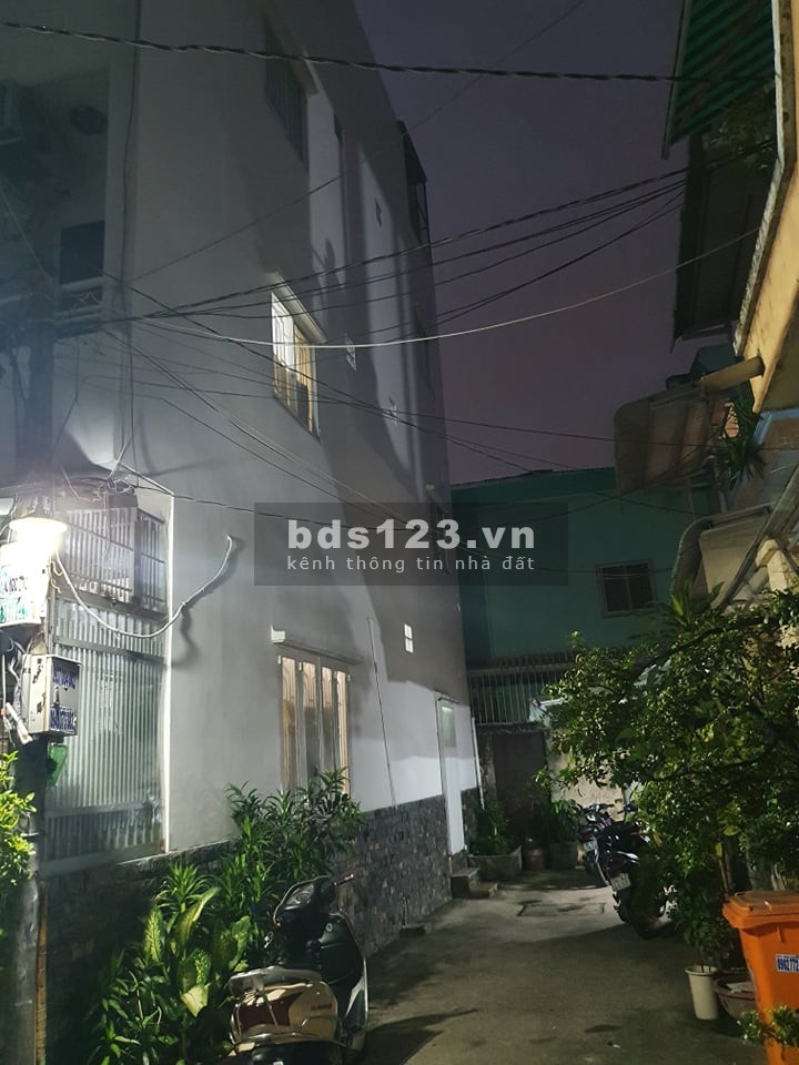Lô góc hẻm xe hơi Phan Huy Ích, P.14, Gò Vấp, nở hậu, dtsd 50m2, 4 tầng chỉ 5.65 tỷ
