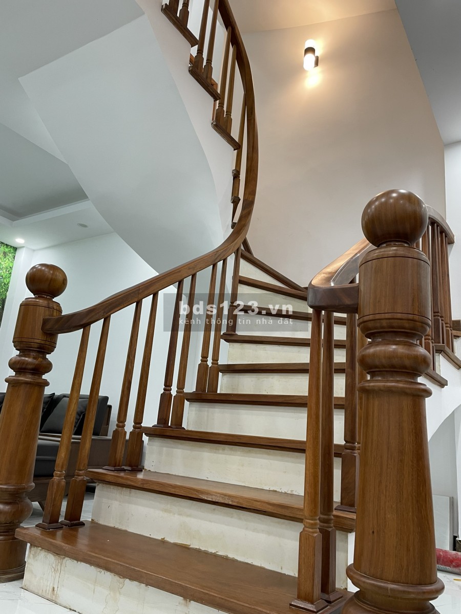 Bán nhà nguyên căn phố lô góc ô tô đỗ cửa gần Vinhomes Gadennia Hàm Nghi, giá tốt