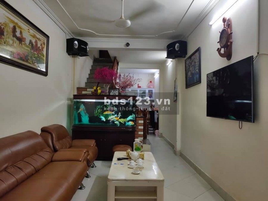 Nhỉnh 2 tỷ có ngay nhà nguyên căn Chính Kinh 40m đẹp lung linh, sổ đẹp như hoa hậu