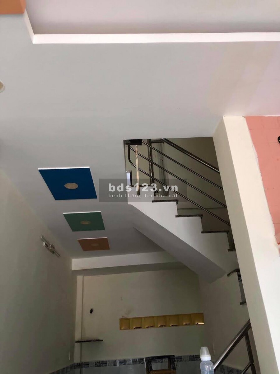 Bán nhà cuối hẻm 759 Hương Lộ 2 hẻm rộng ô tô quay đầu, khu dân trí cao, tiện ích đầy đủ