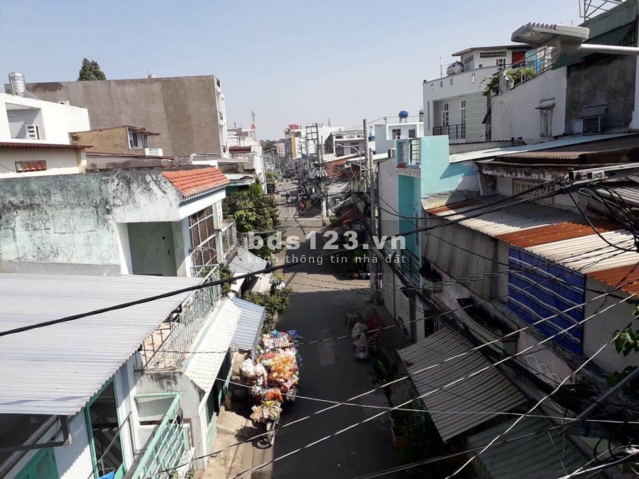 Bán nhà cuối hẻm 759 Hương Lộ 2 hẻm rộng ô tô quay đầu, khu dân trí cao, tiện ích đầy đủ