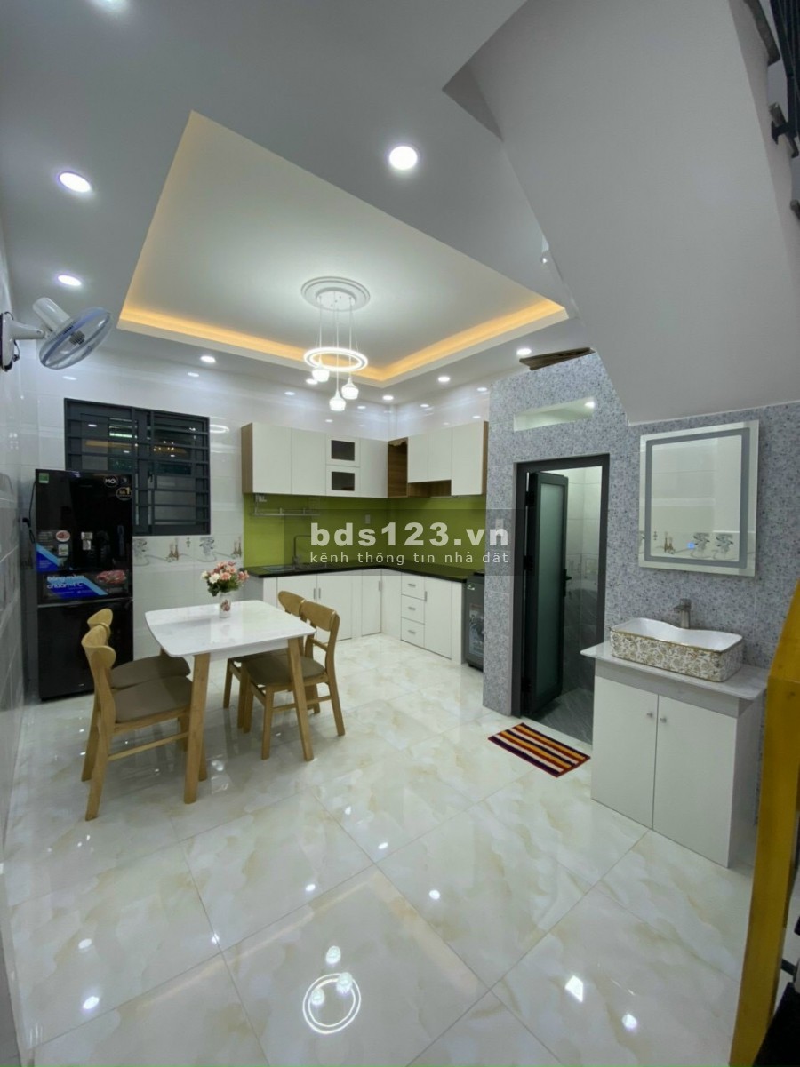[Gấp] Bán nhà Thích Quảng Đức, hẻm xe hơi, nội thất tiền tỷ, DT 45m2, chỉ 6.6 tỷ TL.
